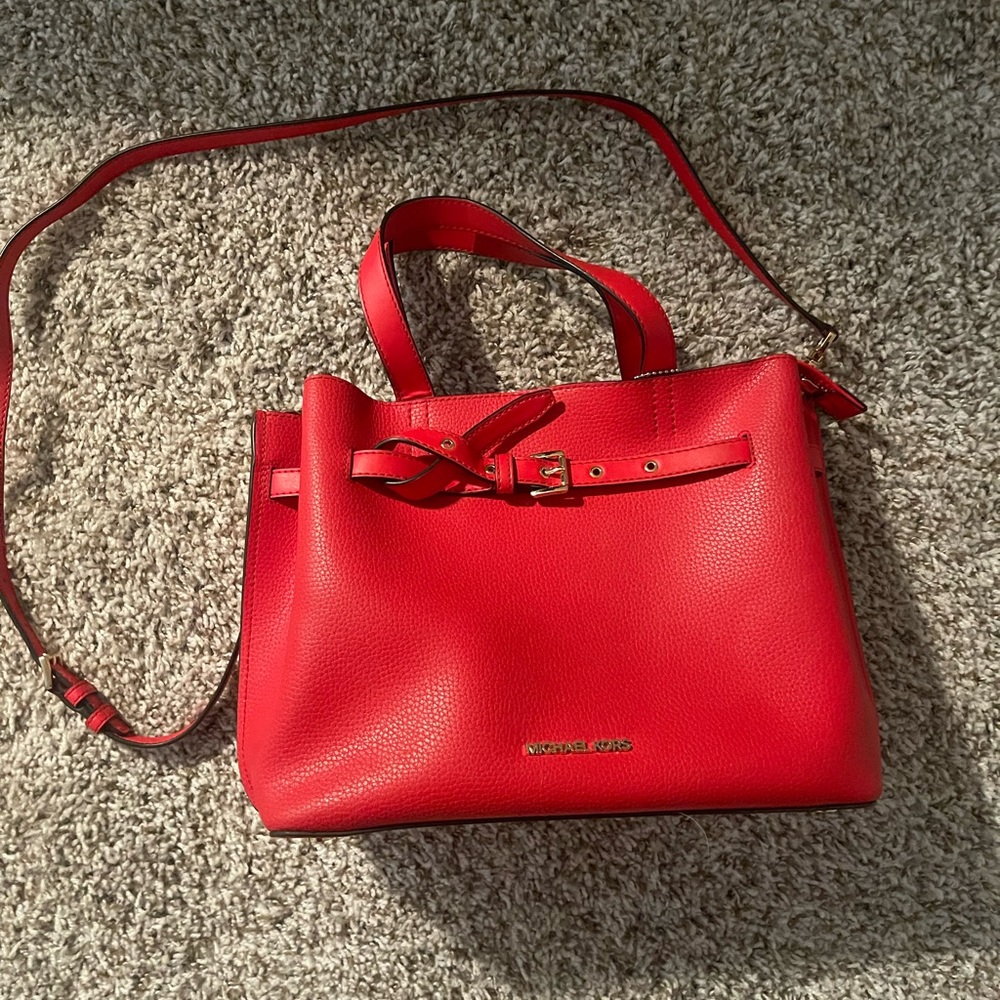 Michael kors purse.